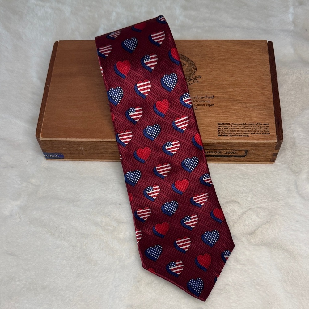 Savile Row S/R 100% Silk Tie, USA Hearts, Patriotic, 1990’s